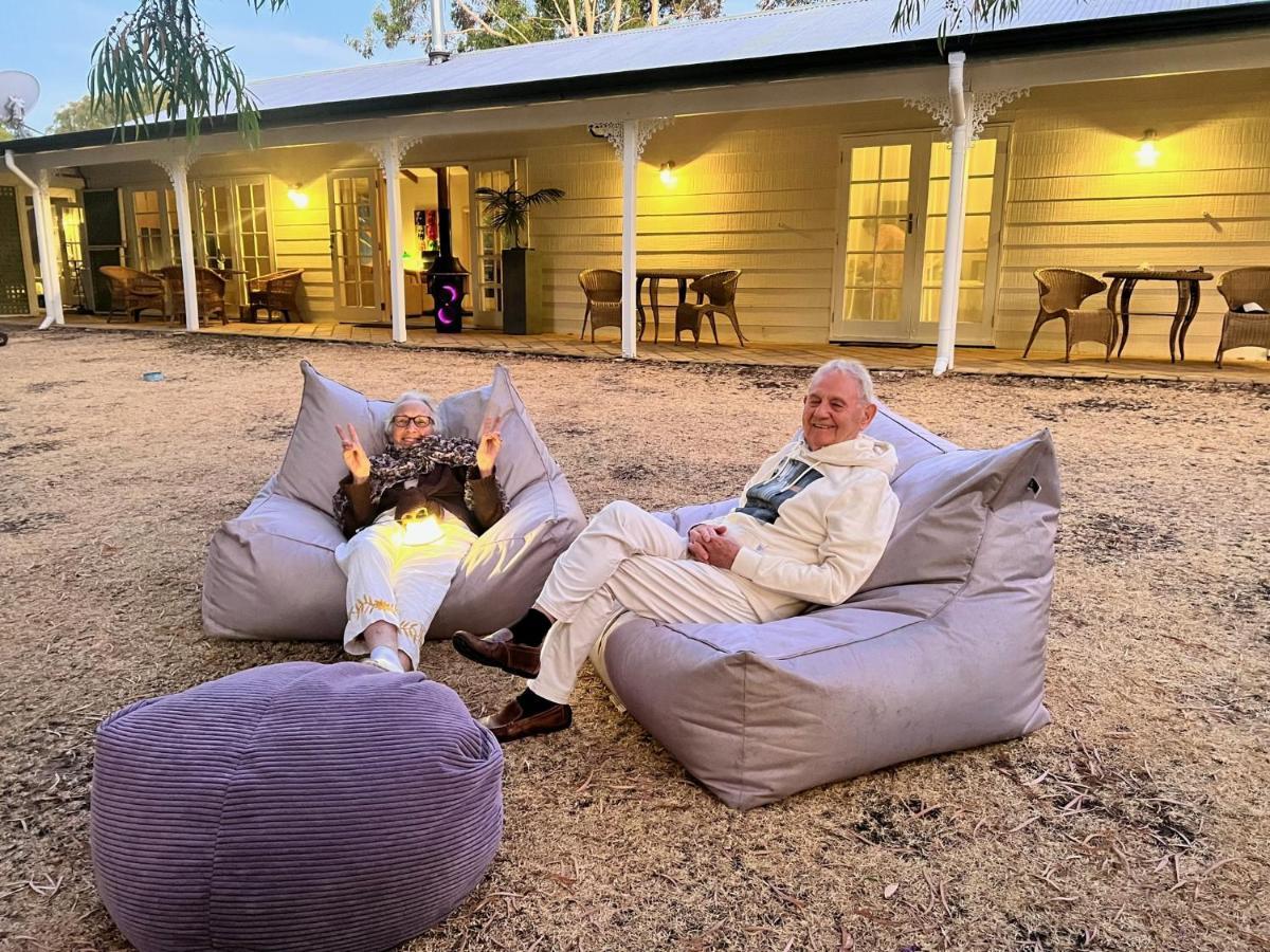 Llewellin'S Guest House Margaret River Exterior foto