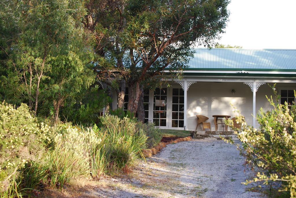Llewellin'S Guest House Margaret River Exterior foto